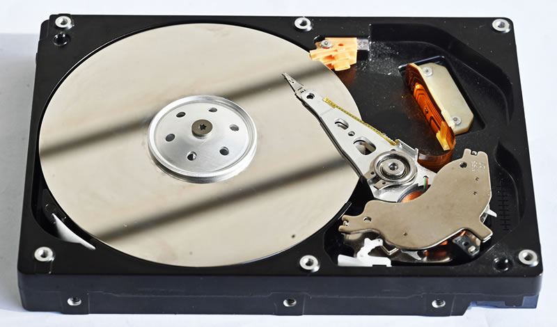Hitachi 500 GB internal hard disk drive