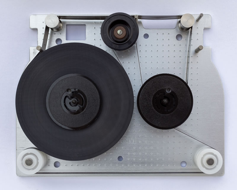 Opened Travan TR-1 magnetic data-tape cartridge with 400 MB native capacity
